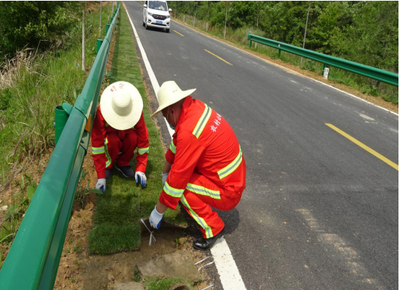 永佳河鎮(zhèn) 強(qiáng)化“四好農(nóng)村路”沿線綠化管理 打造生態(tài)宜居美麗廊道